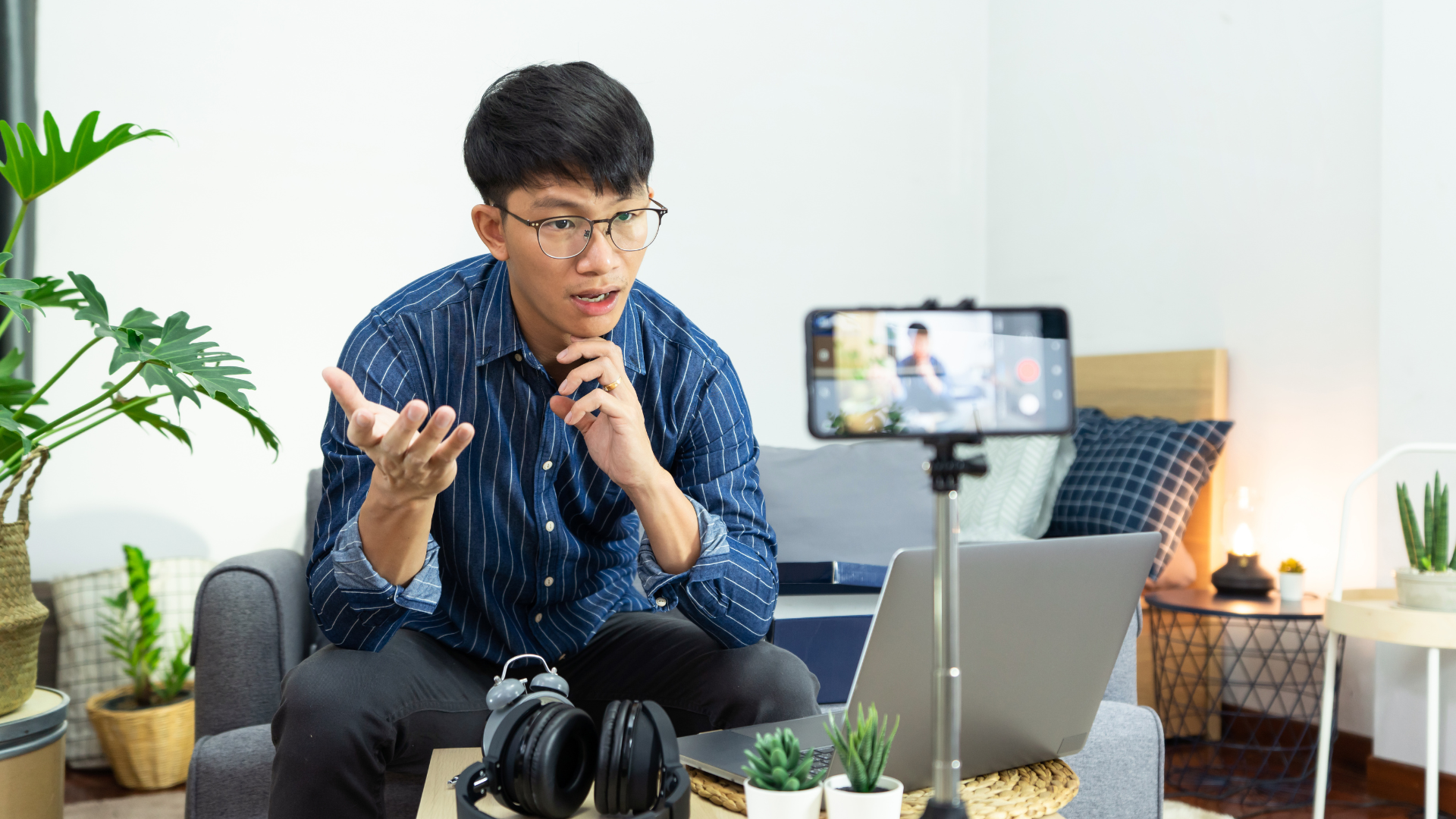 Minh họa công việc KOL tài chính Minh họa công việc KOL tài chính