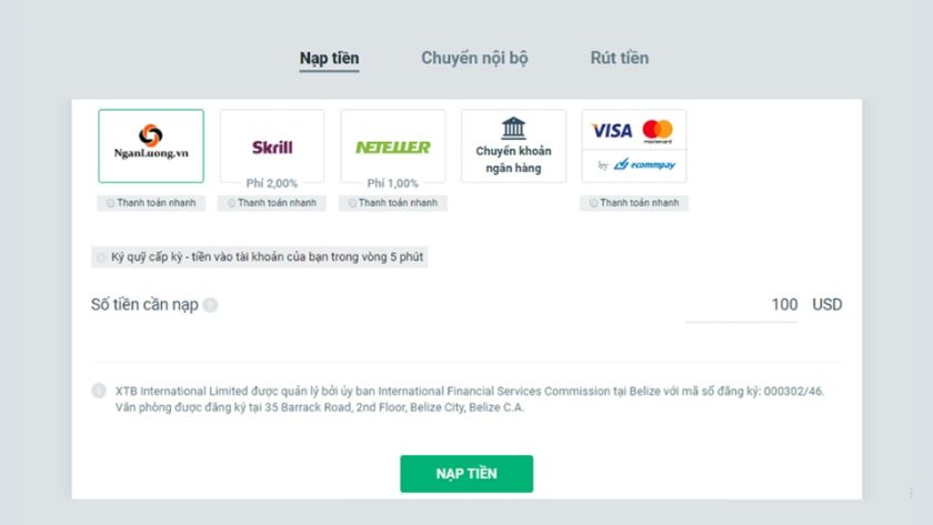 Chính sách phí chuyển đổi ngoại tệ của XTB cho CFDs, cổ phiếu và quỹ ETF Biểu đồ hoặc bảng thể hiện chính sách phí chuyển đổi ngoại tệ của XTB cho giao dịch cổ phiếu và quỹ ETF là 0.5%, miễn phí cho CFDs