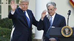 Hợp đồng tương lai chứng khoán Mỹ giảm sau khi Trump sa thải Cook, dấy lên lo ngại về tính độc lập của Fed