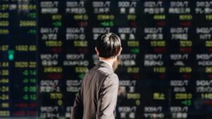 Chứng khoán châu Á tăng nhờ kỳ vọng Fed cắt giảm lãi suất; Trung Quốc lao dốc vì lo ngại siết kiểm soát đầu cơ