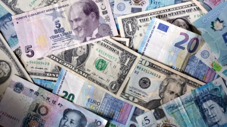 Đồng USD tăng sau bài phát biểu của Powell; đồng euro suy yếu